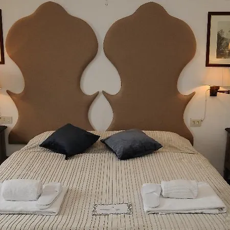 Hemeras Boutique House - Lungarno Vespucci Appartamento *